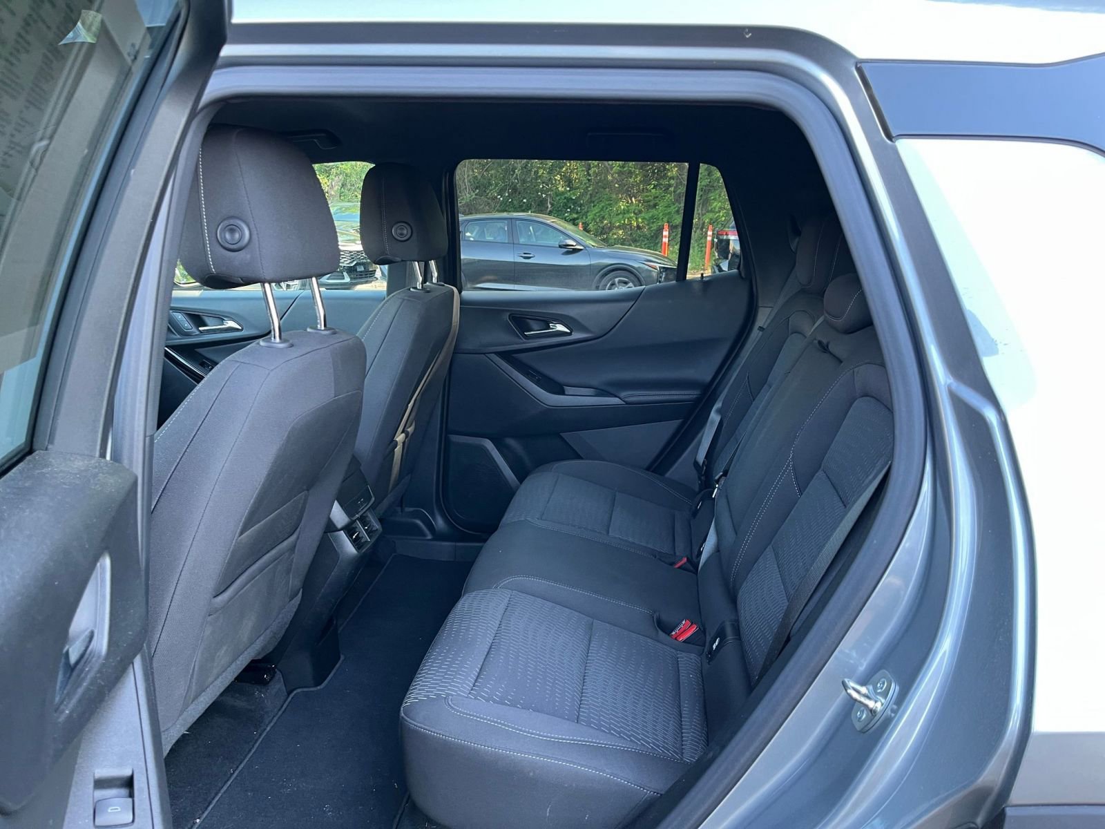 Used 2025 Chevrolet Equinox LT FWD image 27