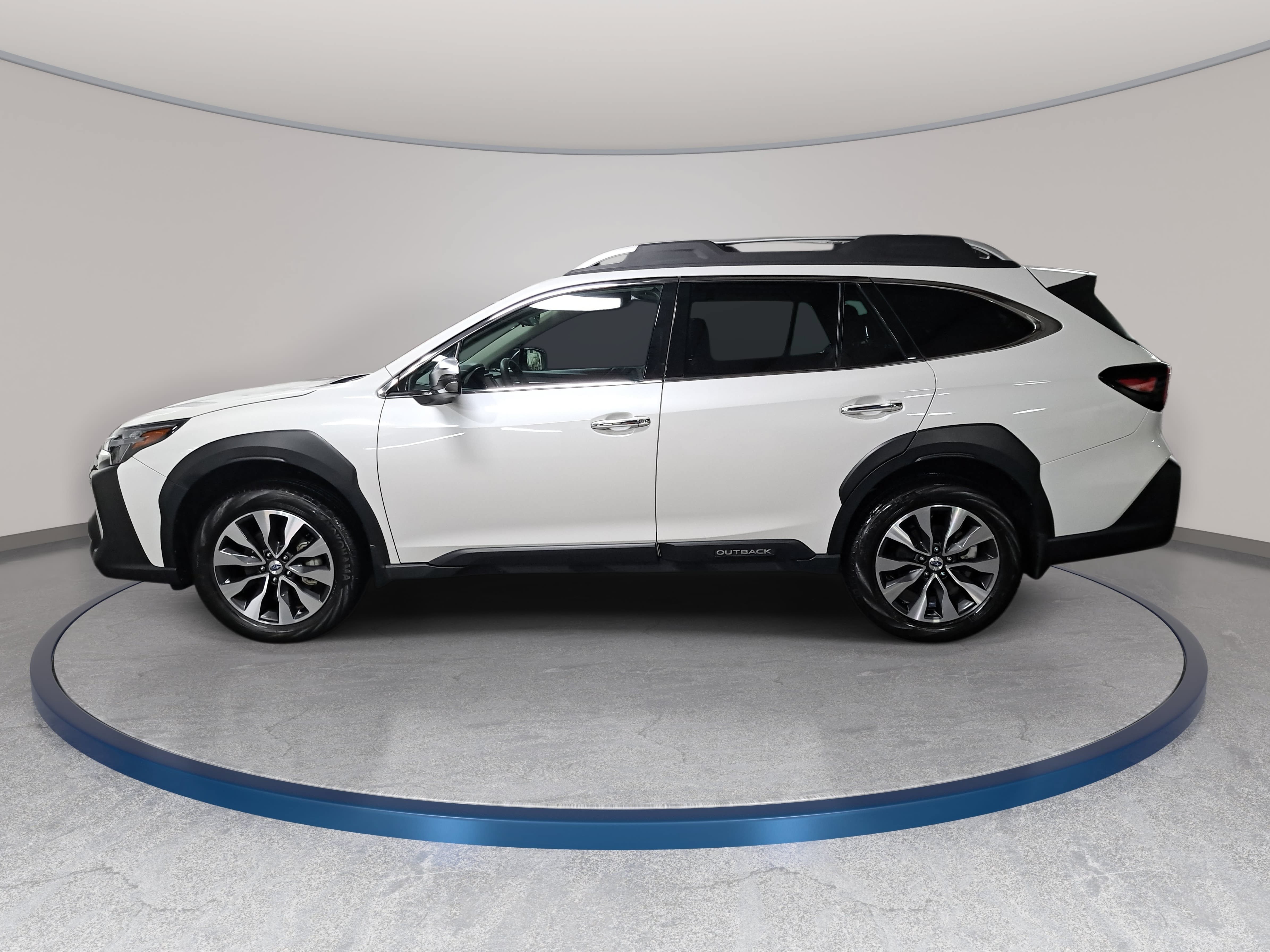 Used 2025 Subaru Outback Touring XT w/ Popular Package #2 AWD/4WD image 8