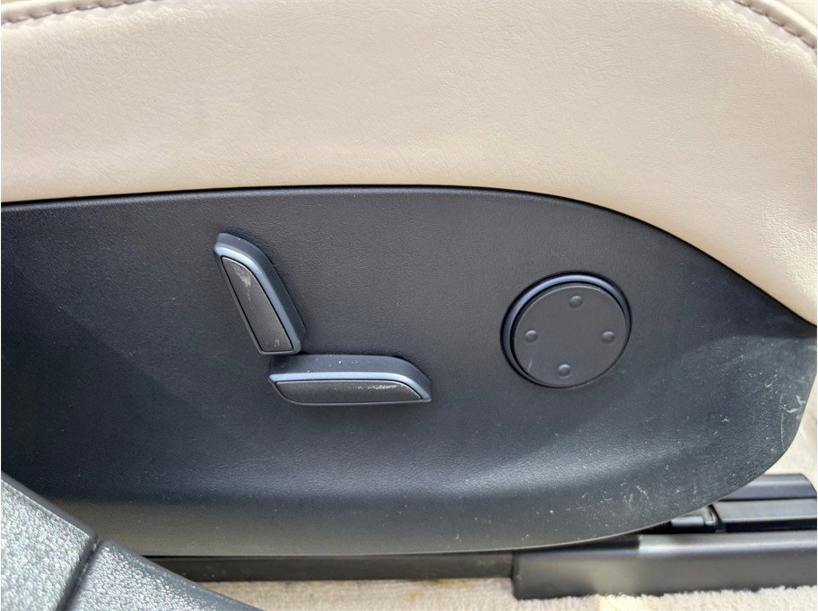 Used 2018 Tesla Model S 100D image 37