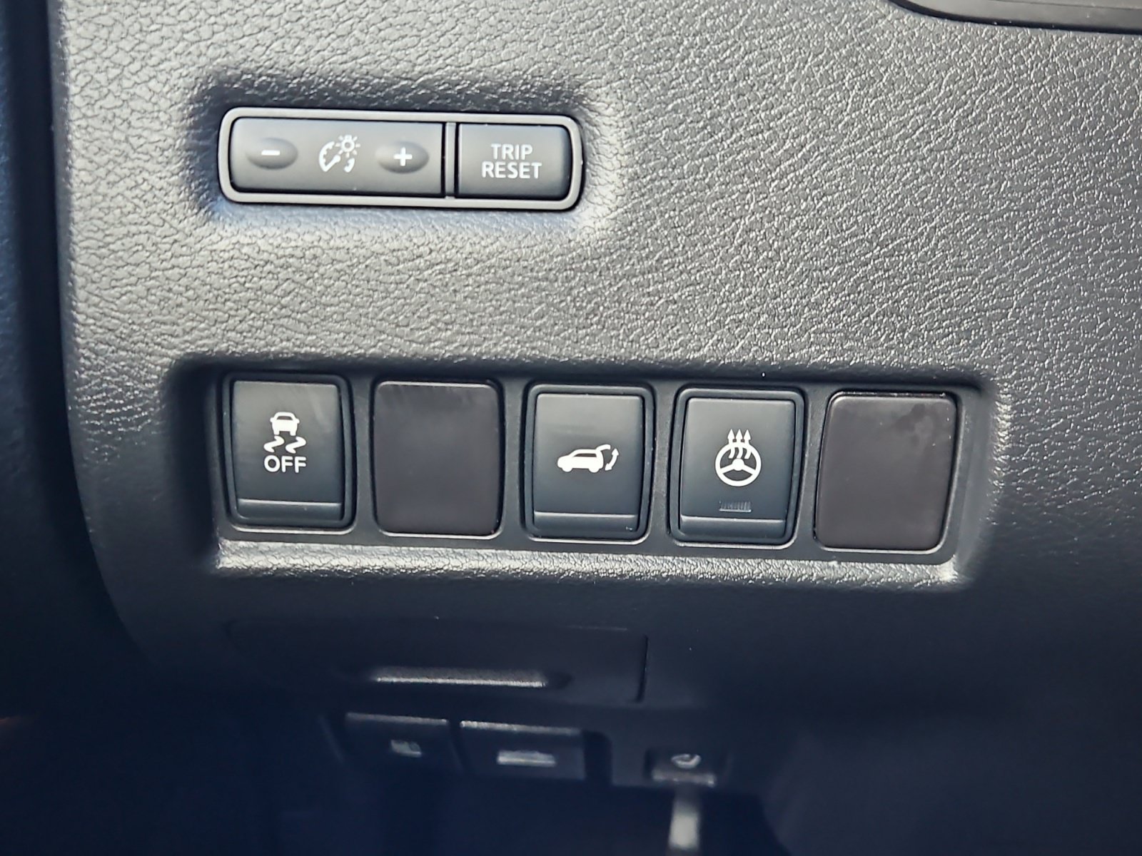 Used 2015 Nissan Murano Platinum w/ Cargo Package w/Cover AWD/4WD image 17