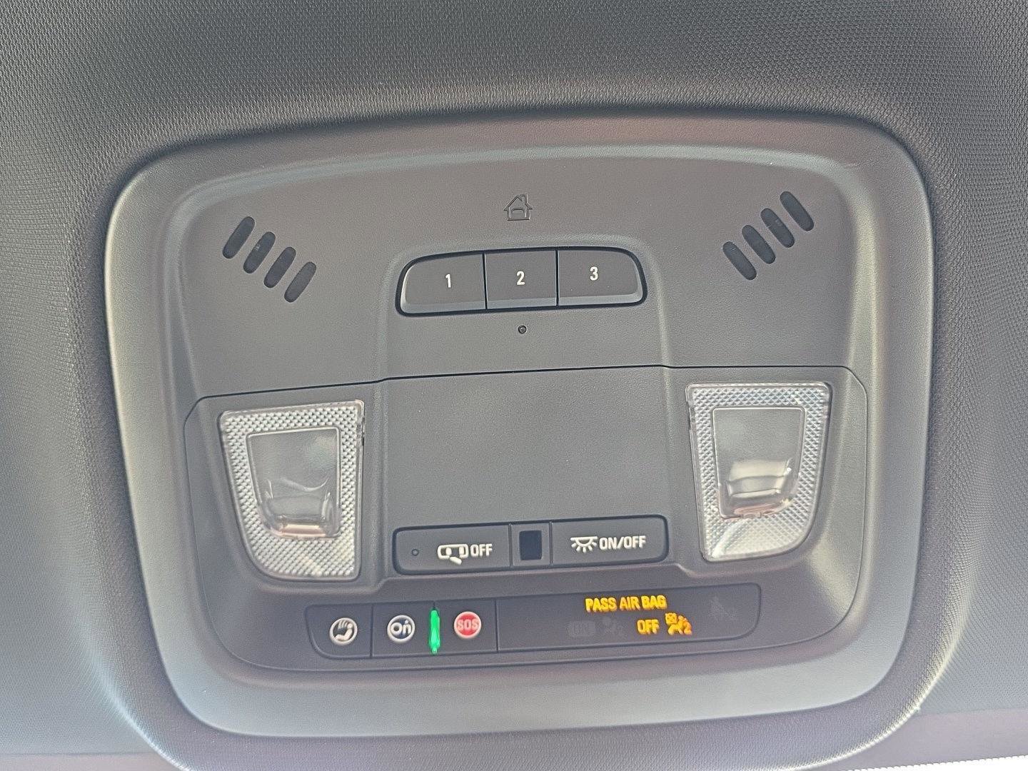 Used 2023 Chevrolet Traverse LT image 16