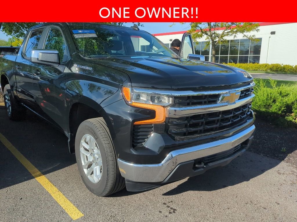 Used 2023 Chevrolet Silverado 1500 LT AWD/4WD image 3