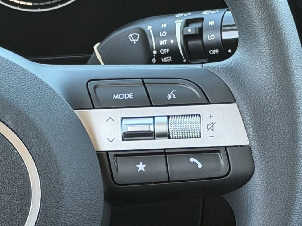 New 2026 Hyundai Tucson SE image 14