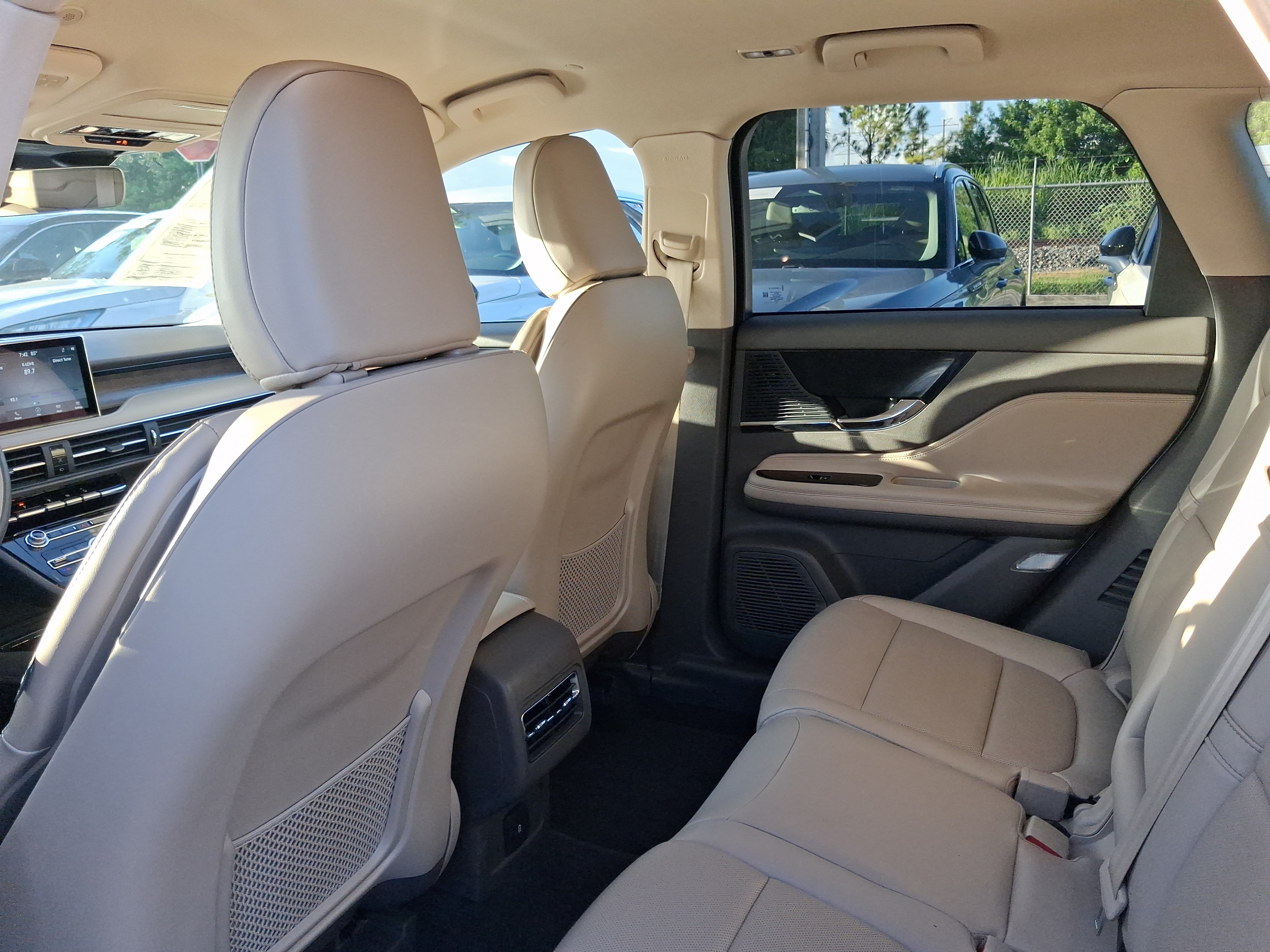 Certified 2022 Lincoln Corsair Reserve FWD image 5