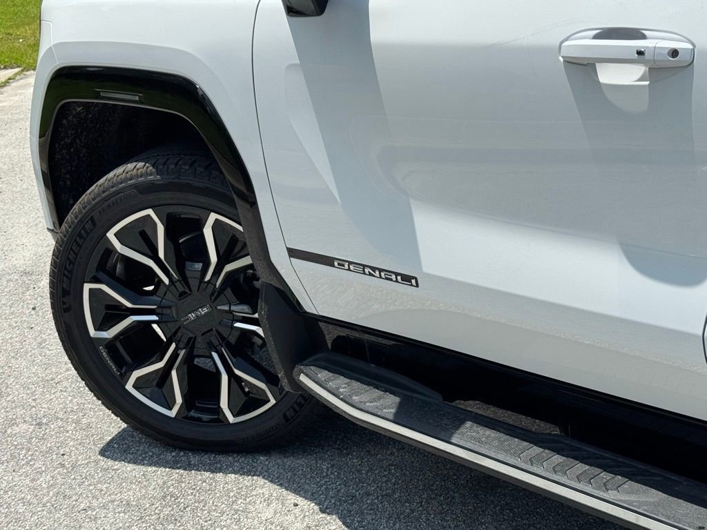 New 2025 GMC Sierra EV Denali image 8