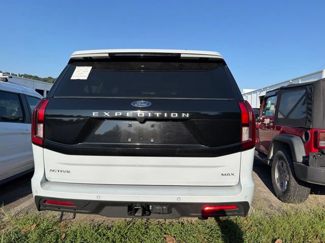 Used 2025 Ford Expedition Max Active AWD/4WD image 6