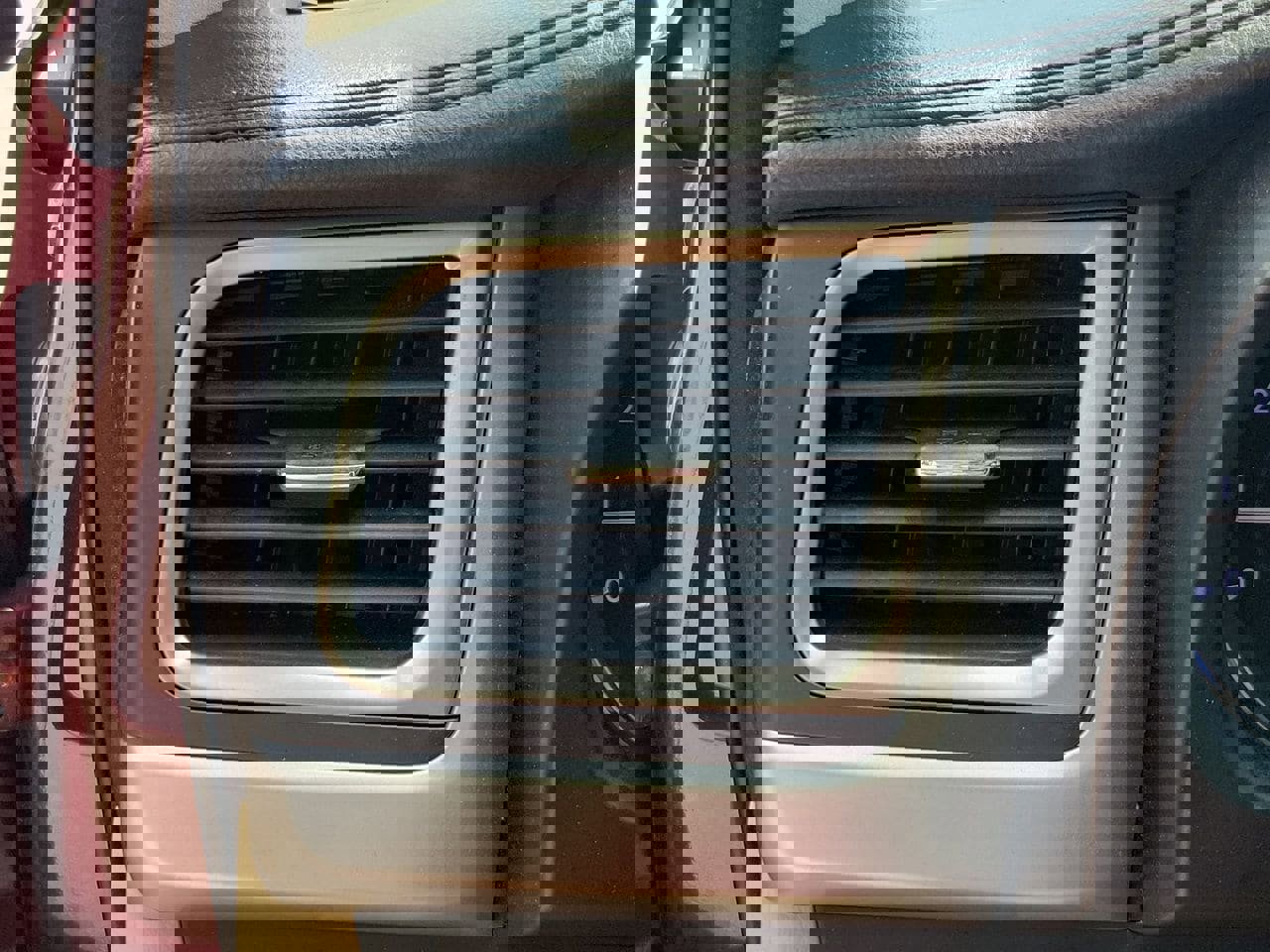 Used 2017 Toyota Highlander XLE image 32