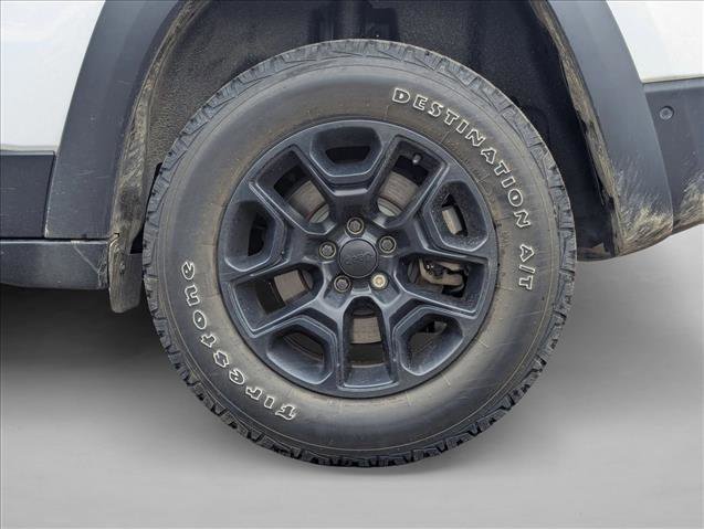 Used 2021 Jeep Cherokee Trailhawk w/ Technology Group AWD/4WD image 9