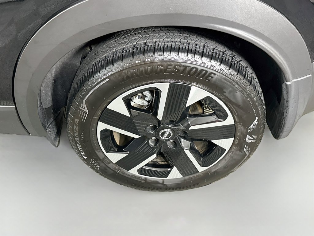 Certified 2026 Nissan Kicks SV w/ Cold Weather Package AWD/4WD image 31