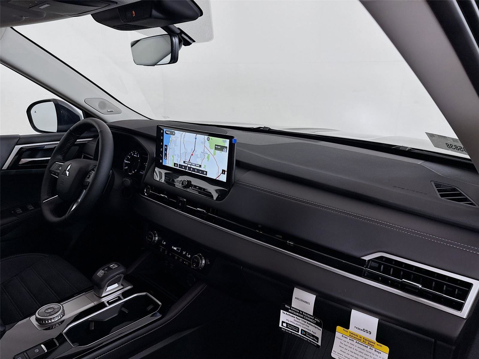 New 2026 Mitsubishi Outlander SE image 28