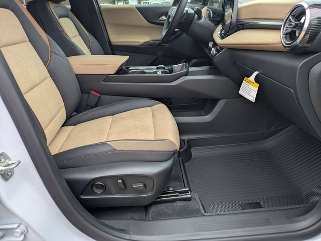 New 2026 Chevrolet Equinox ACTIV w/ Convenience Package III AWD/4WD image 36