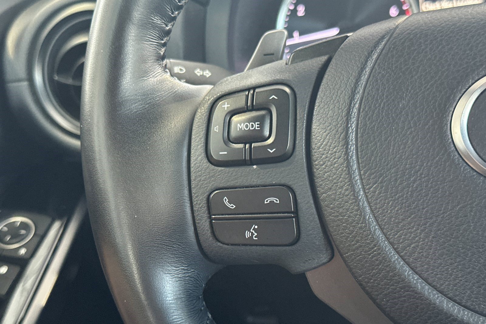 Certified 2023 Lexus IS 300 w/ Comfort Package RWD image 28