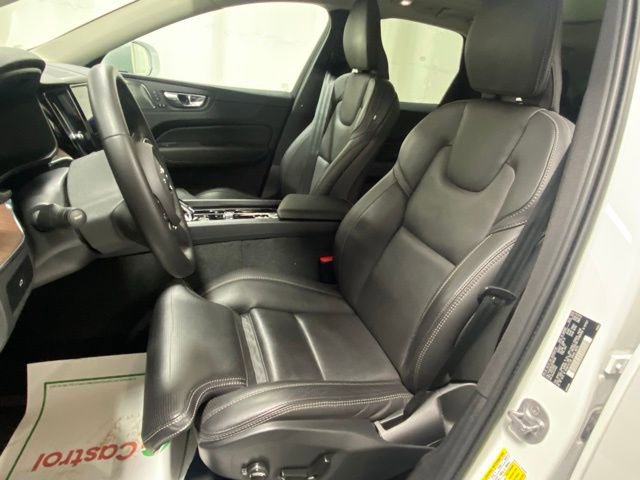 Used 2023 Volvo XC60 B6 Ultimate image 10