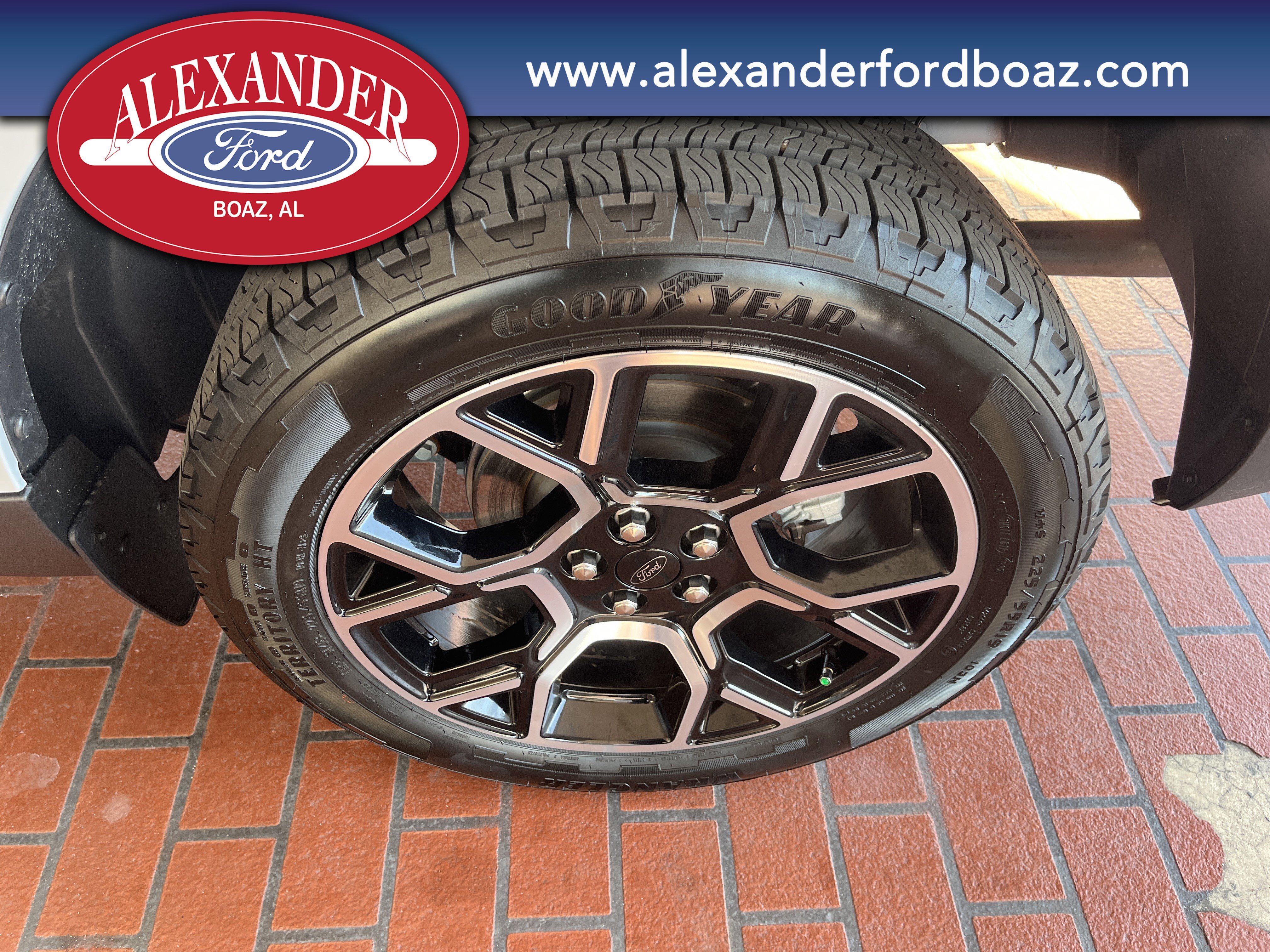 New 2026 Ford Maverick Lariat w/ 4K Tow Package image 11