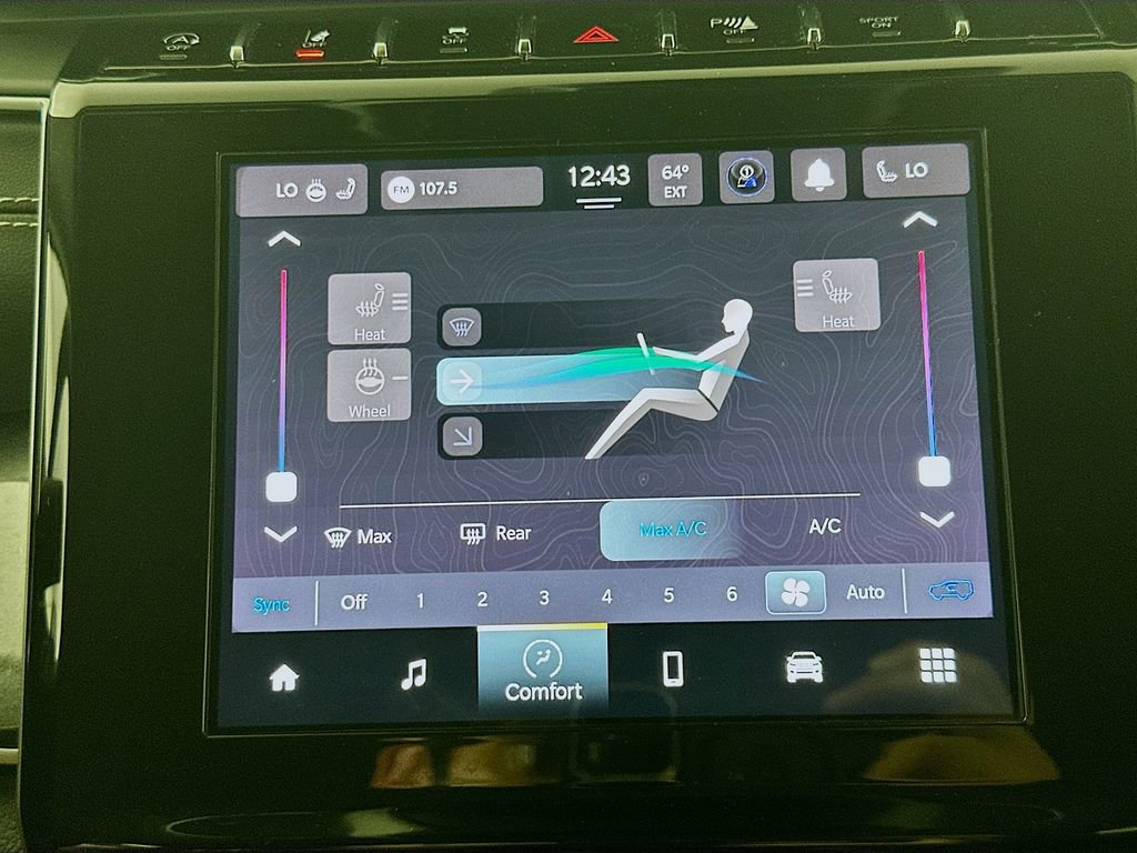 Used 2023 Jeep Grand Cherokee Laredo w/ Luxury Tech Group I image 17