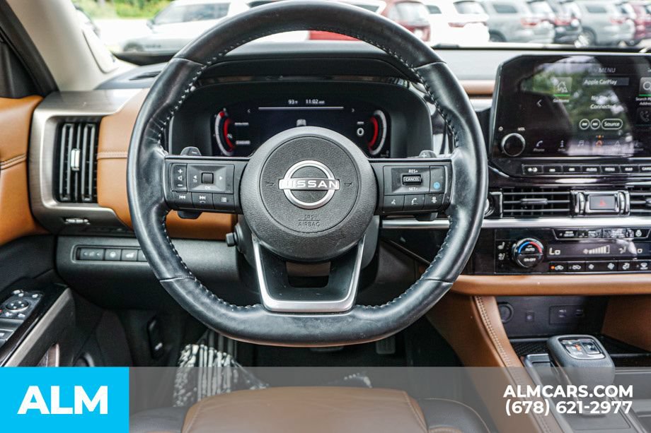 Used 2023 Nissan Pathfinder Platinum w/ Cargo Package FWD image 29
