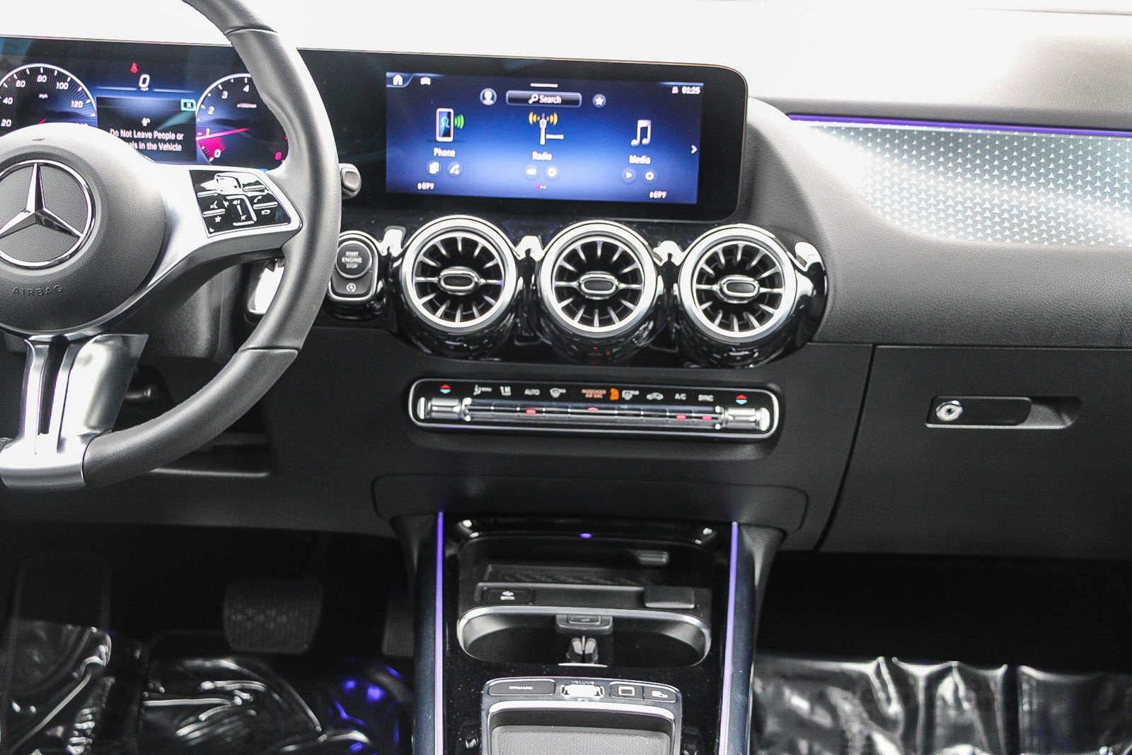 Certified 2025 Mercedes-Benz GLA 250 4MATIC image 12