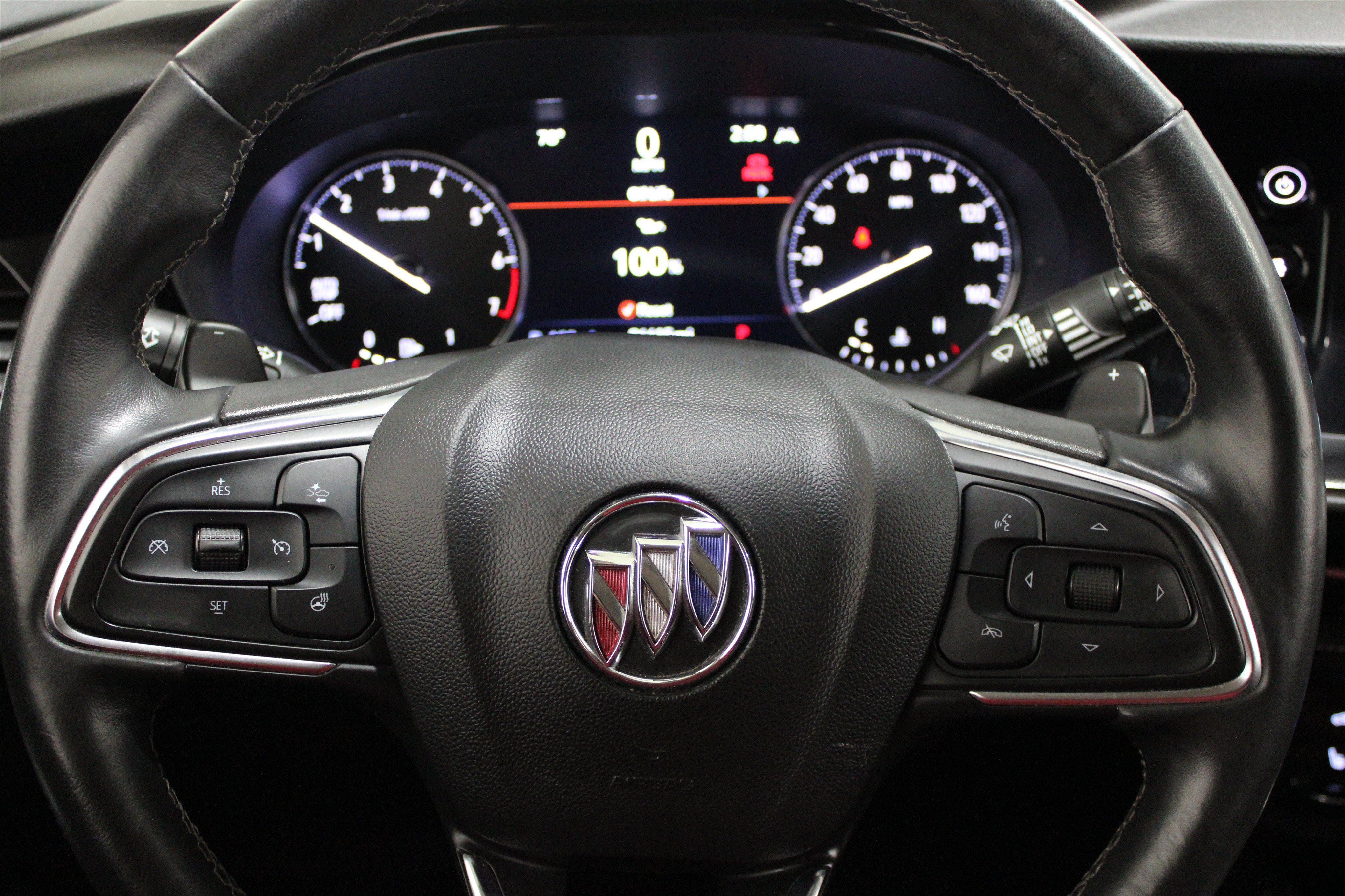 Used 2023 Buick Envision Essence FWD image 3