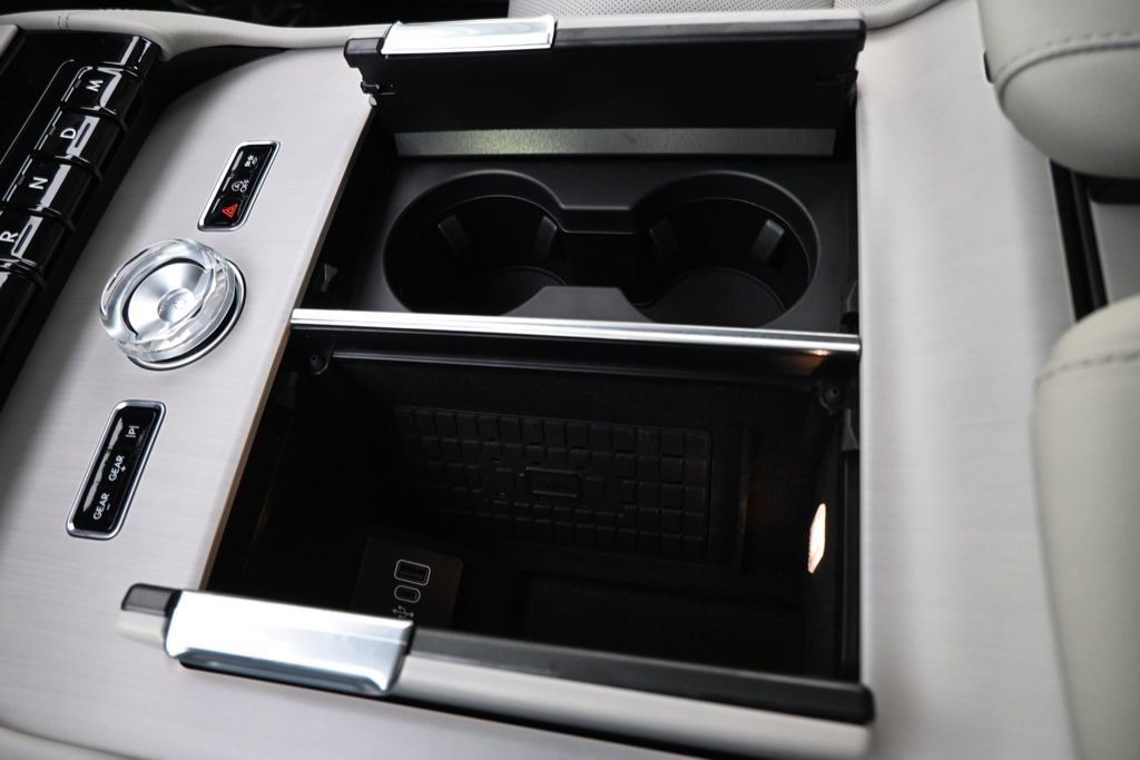 New 2026 Lincoln Navigator Reserve w/ Jet Appearance Package image 29