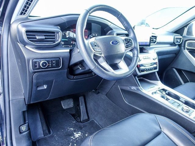 Used 2023 Ford Explorer XLT w/ Equipment Group 202A image 2