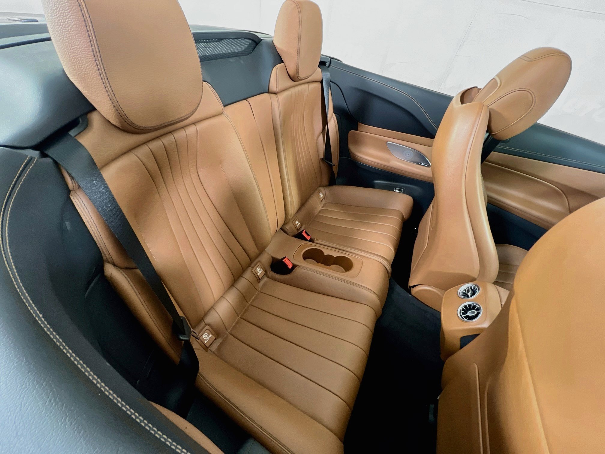 Used 2020 Mercedes-Benz E 450 4MATIC Cabriolet image 27