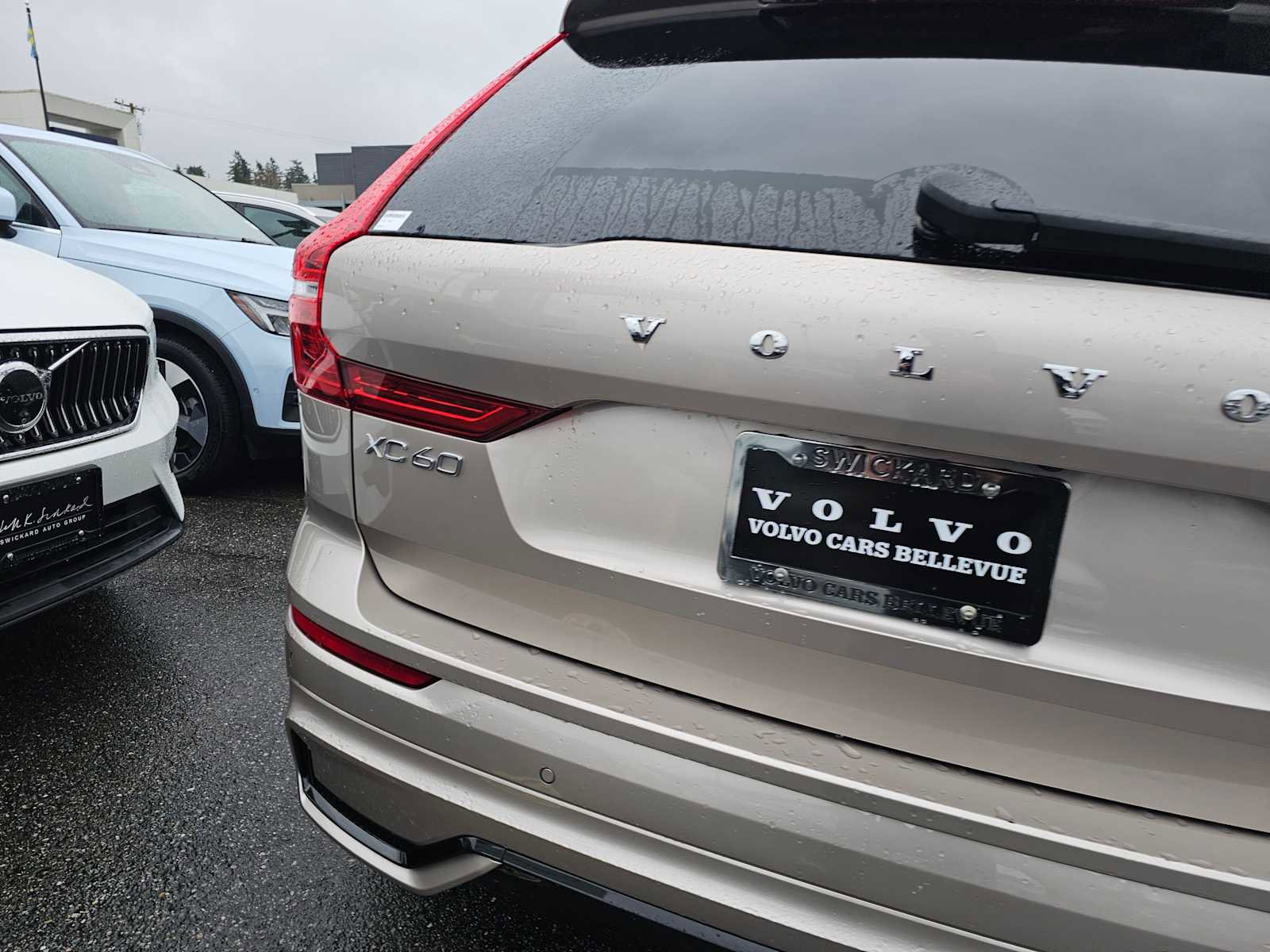 Certified 2025 Volvo XC60 B5 Plus AWD/4WD image 13