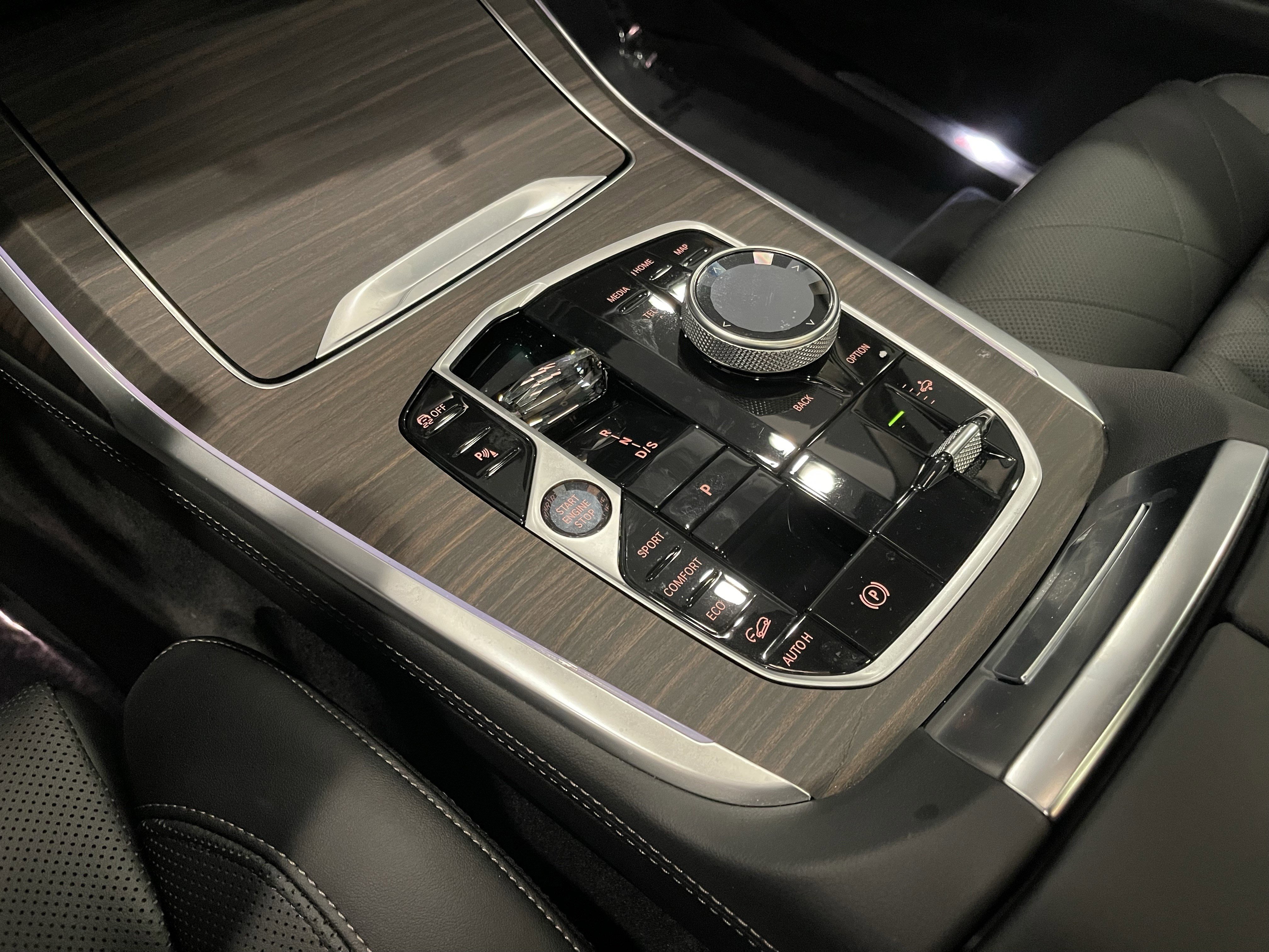 Used 2026 BMW X7 xDrive40i image 18