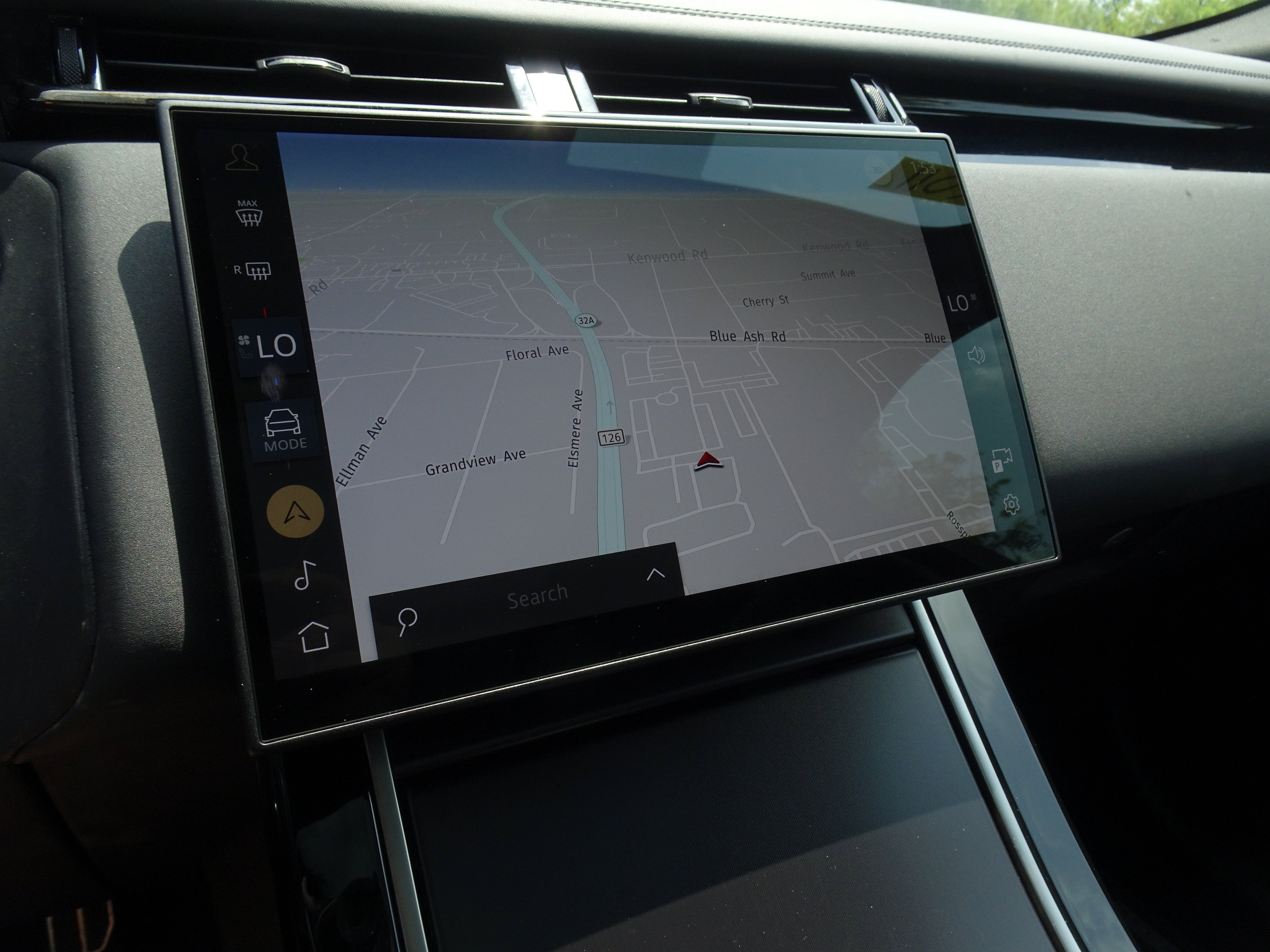 Certified 2026 Land Rover Range Rover Velar Dynamic SE AWD/4WD image 3