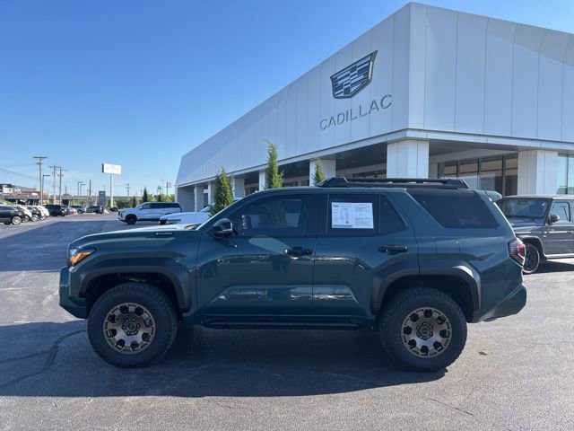 Used 2025 Toyota 4Runner Trailhunter AWD/4WD image 1