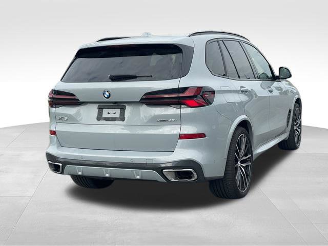 Used 2024 BMW X5 xDrive40i w/ M Sport Package AWD/4WD image 4