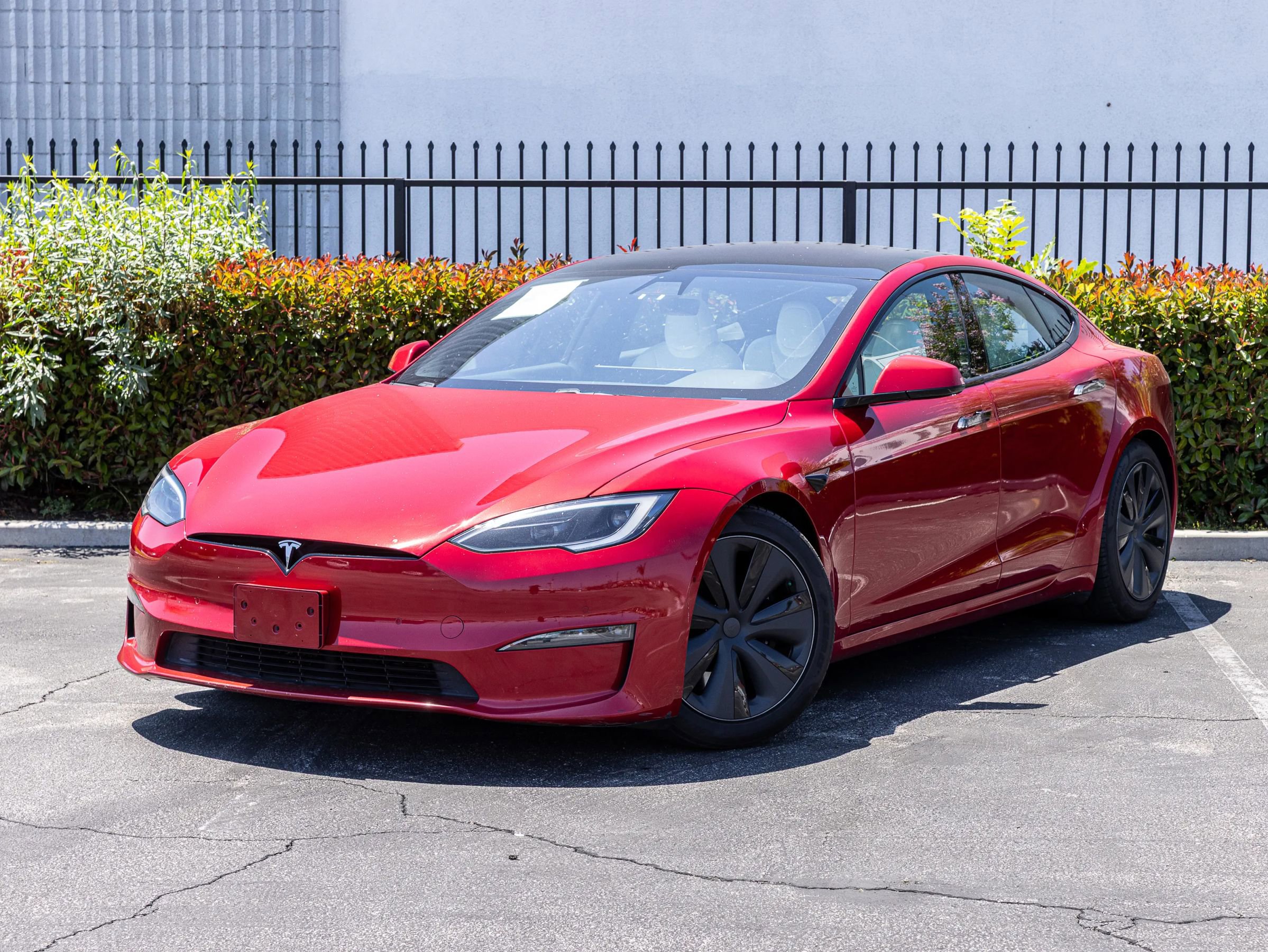 Used 2022 Tesla Model S Standard Range AWD/4WD image 16