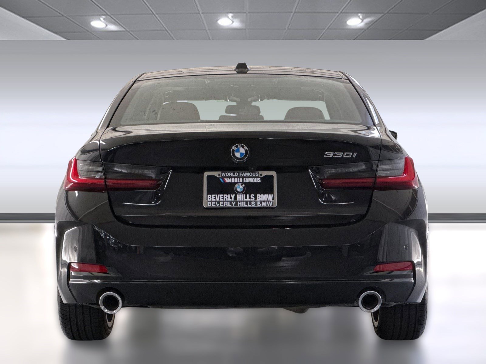 Used 2023 BMW 330i Sedan w/ Parking Assistance Package image 9