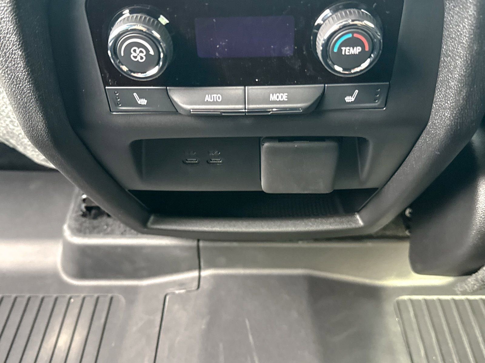 New 2026 Chevrolet Traverse High Country w/ LPO, Floor Liner Package AWD/4WD image 27