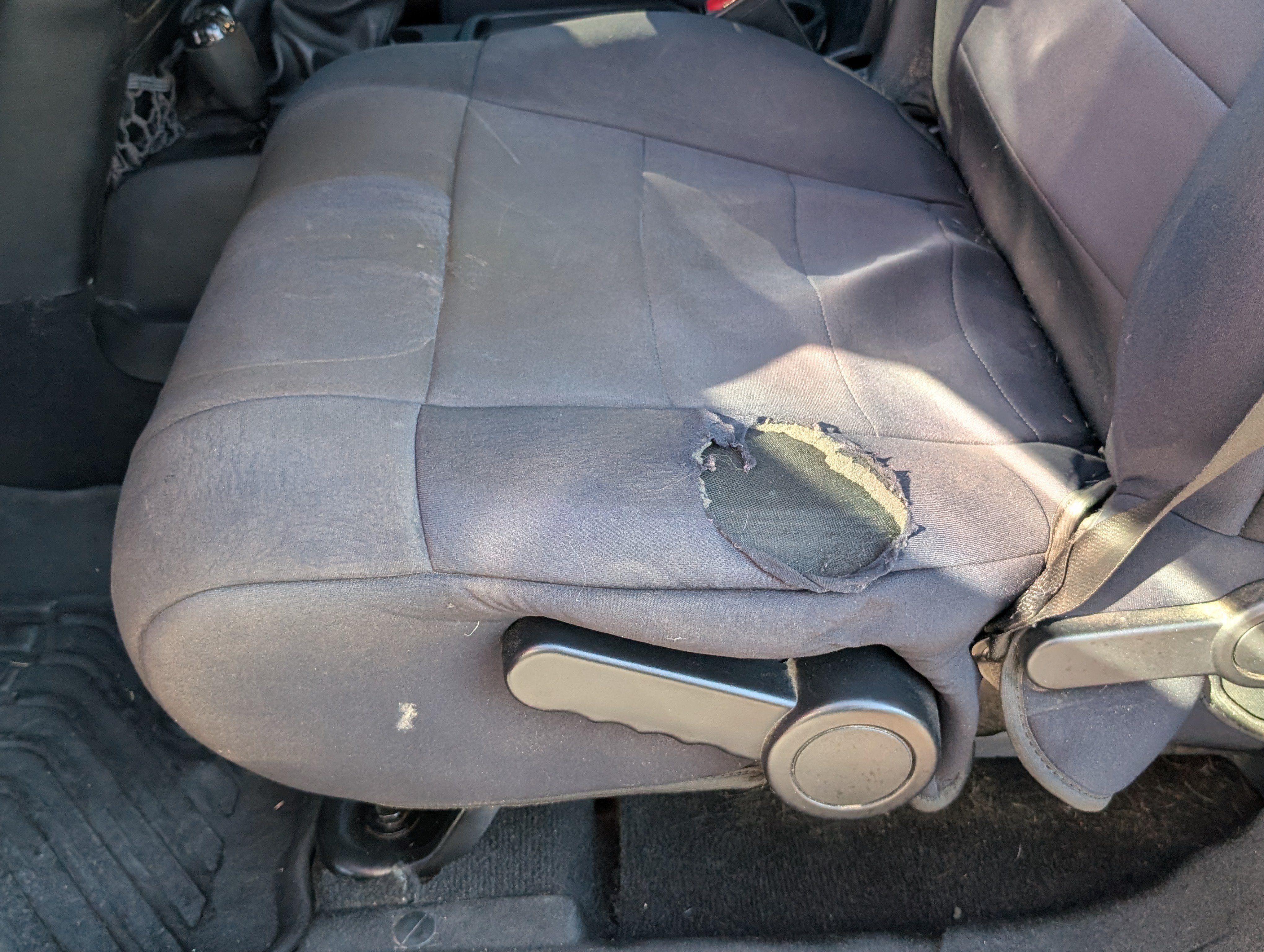 Used 2012 Jeep Wrangler Unlimited Sport AWD/4WD image 13