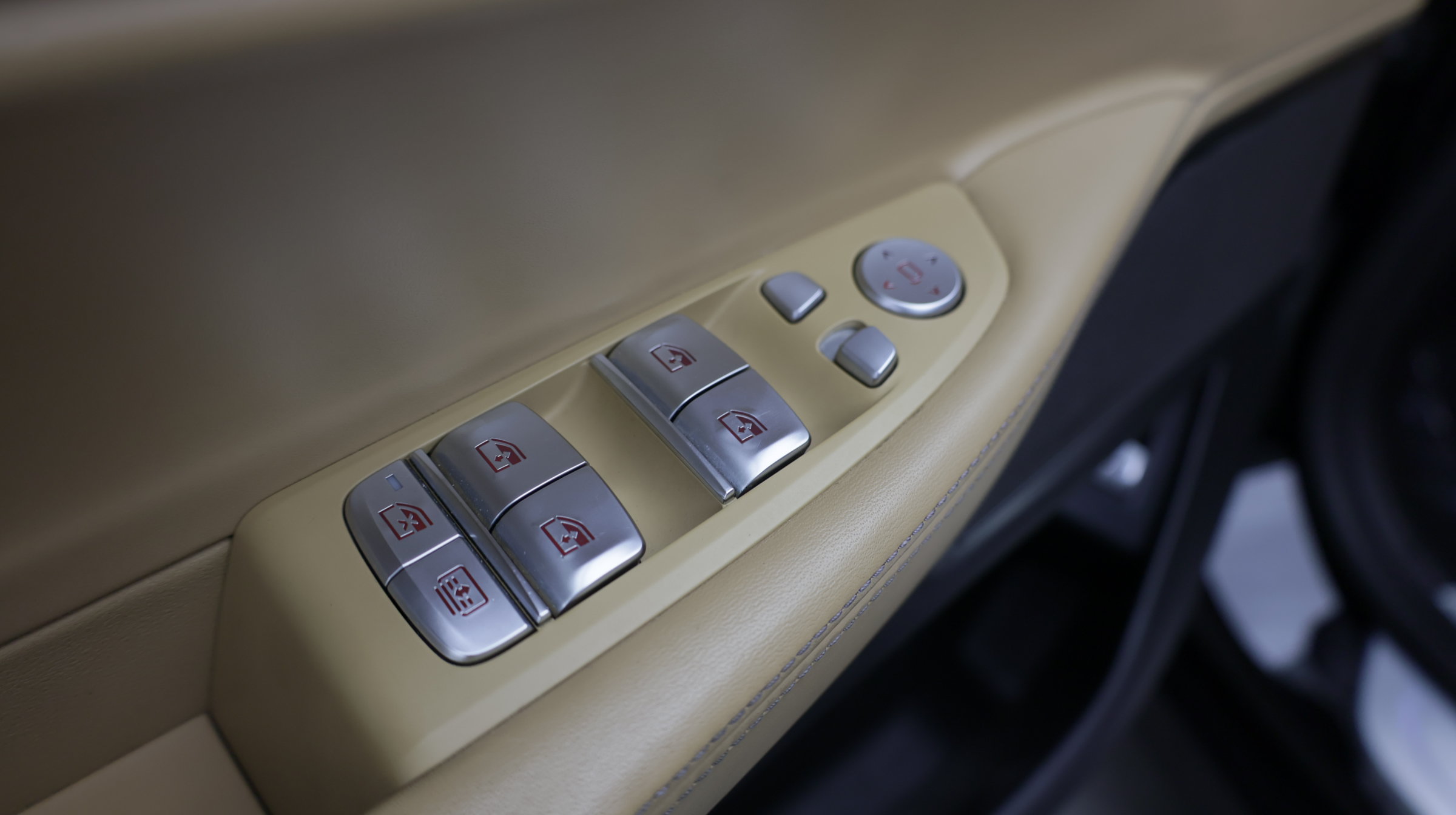 Used 2022 BMW 740i w/ Premium Package RWD image 14
