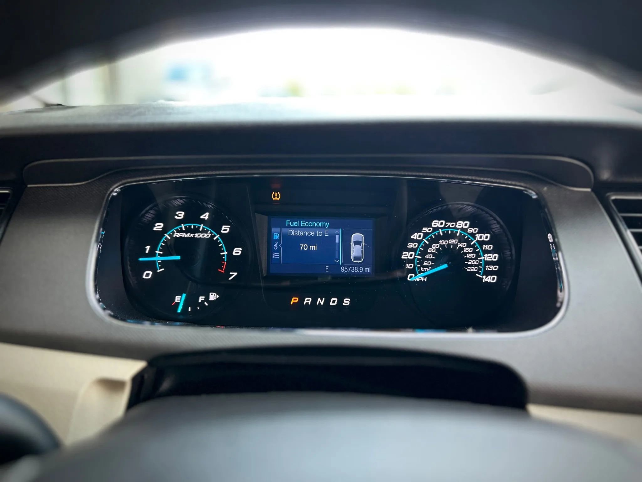 Used 2015 Ford Taurus SE image 15