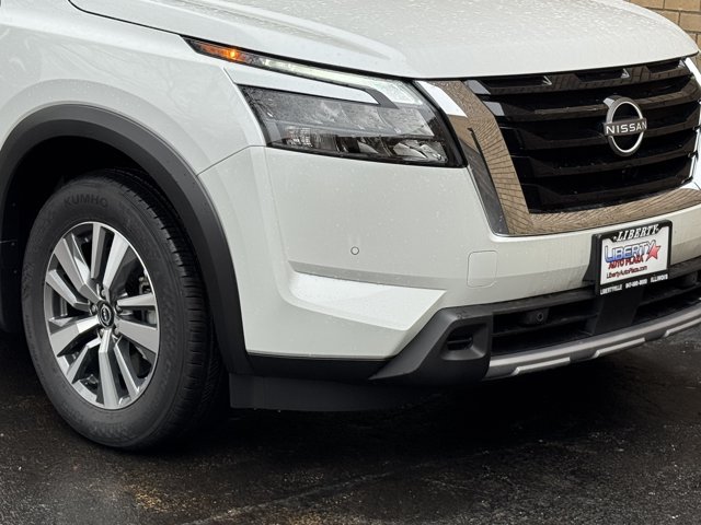 New 2025 Nissan Pathfinder SL AWD/4WD image 3