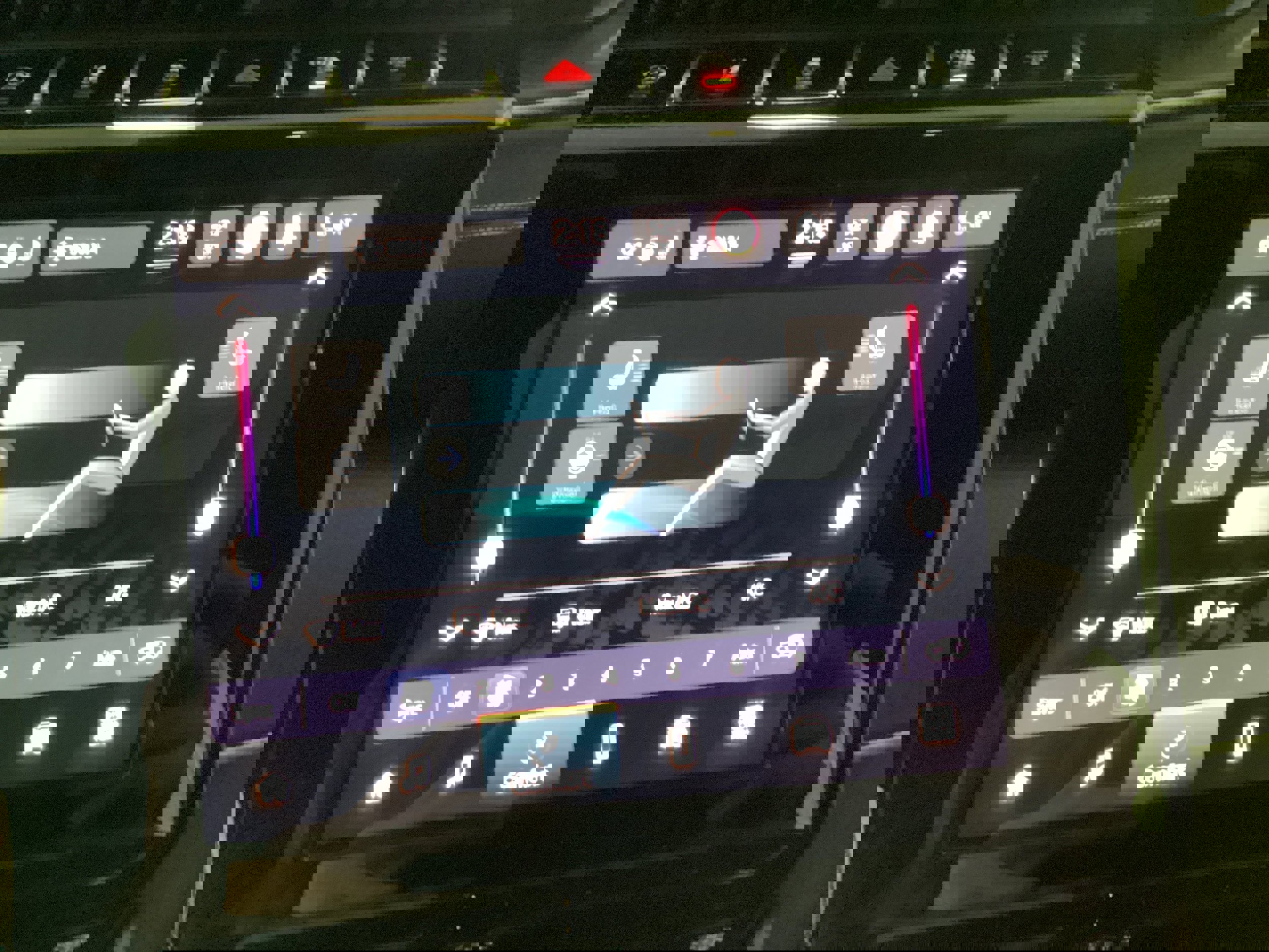 Used 2024 Jeep Grand Cherokee Altitude image 30