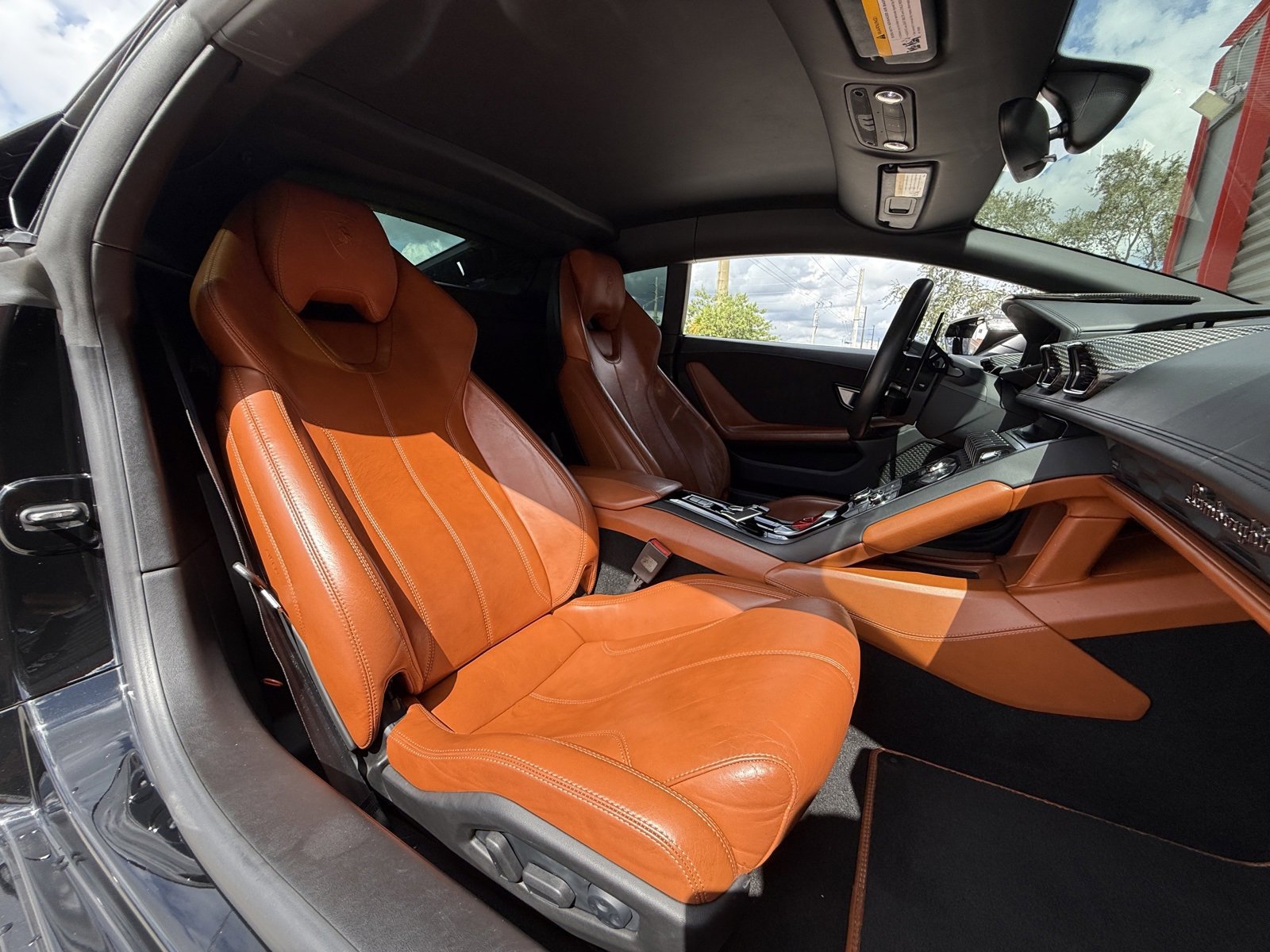 Used 2016 Lamborghini Huracan LP 610-4 image 17