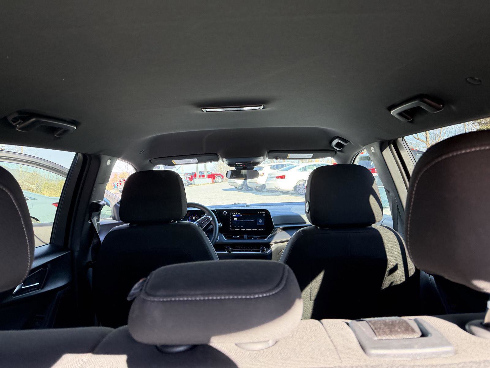 Used 2025 Chevrolet Equinox LT image 11