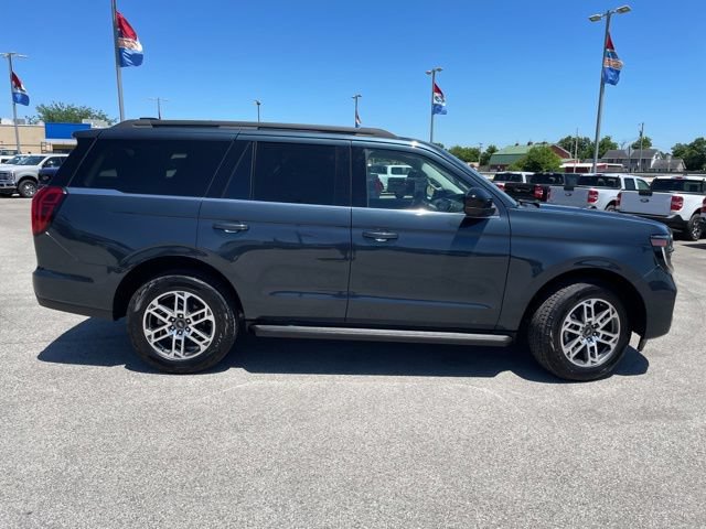 New 2026 Ford Expedition Active AWD/4WD image 14