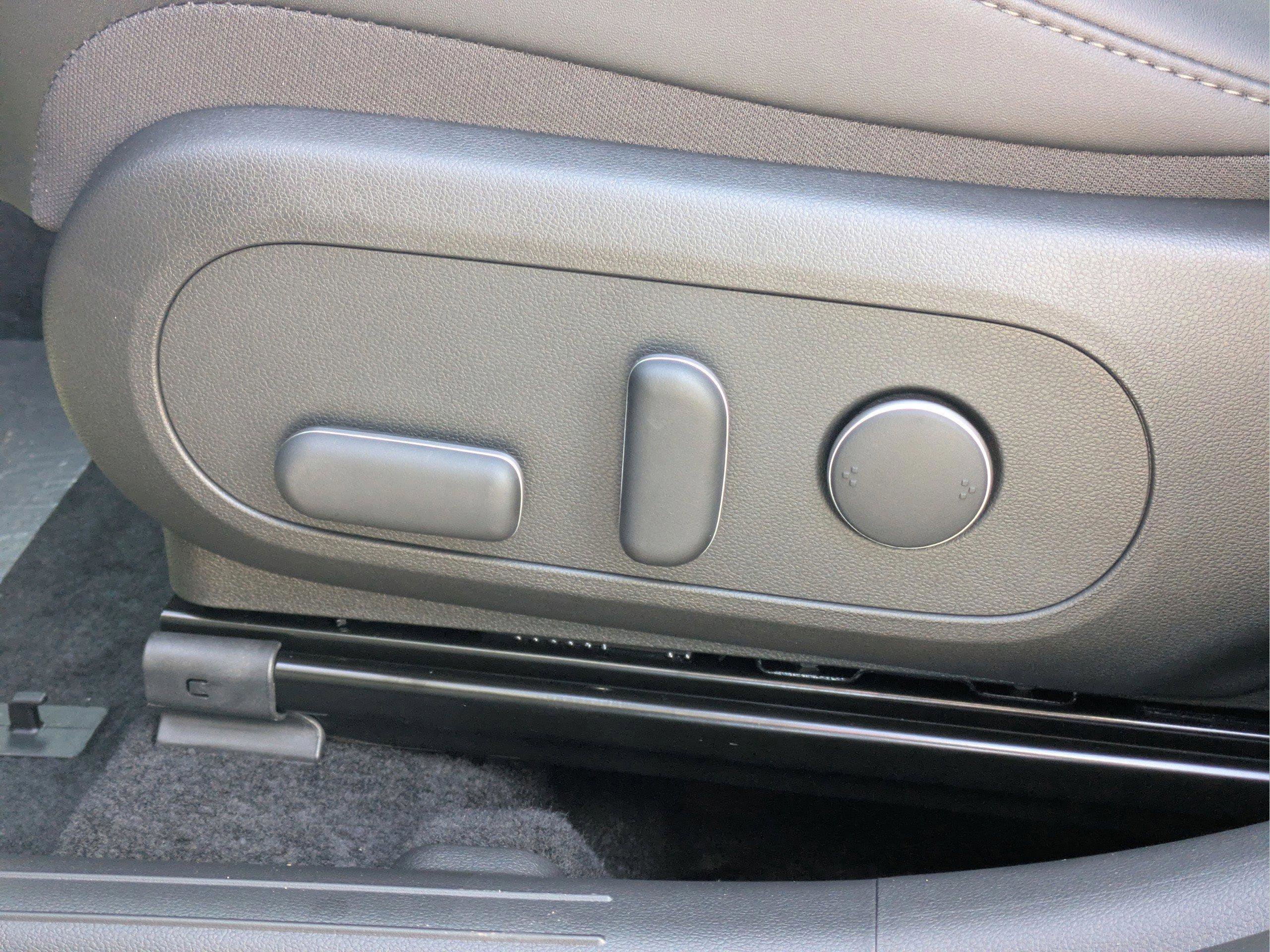 New 2026 Hyundai Kona Limited FWD image 29