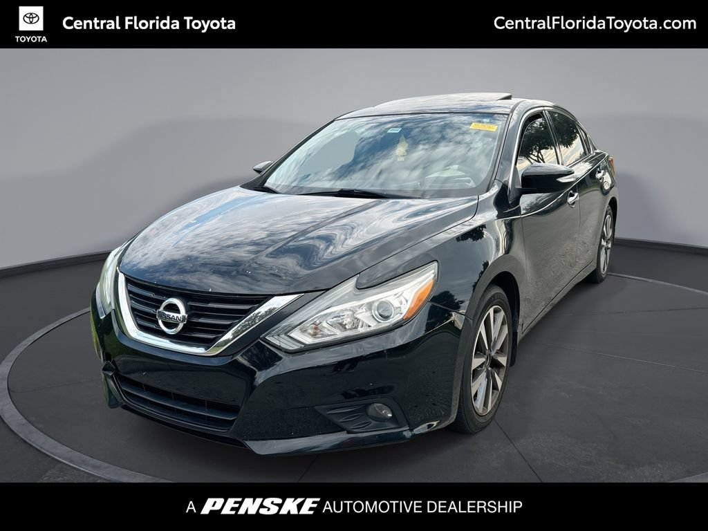 Used 2017 Nissan Altima 2.5 SV w/ Convenience Package FWD image 1