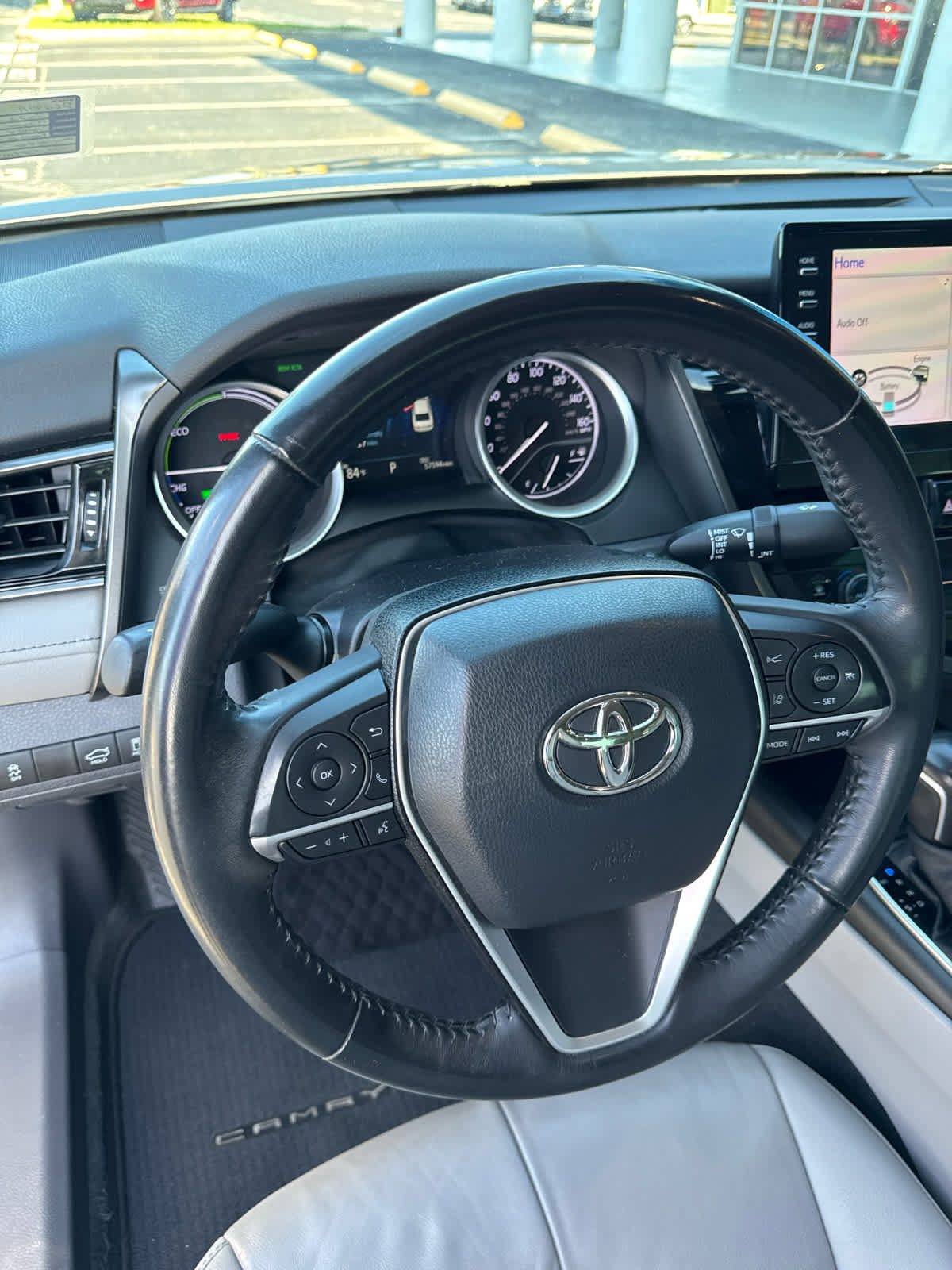 Used 2022 Toyota Camry XLE FWD image 14