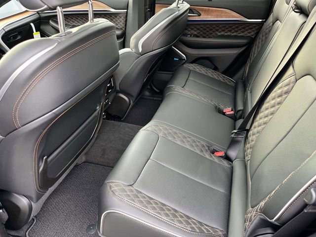 New 2026 Jeep Grand Cherokee Summit AWD/4WD image 18