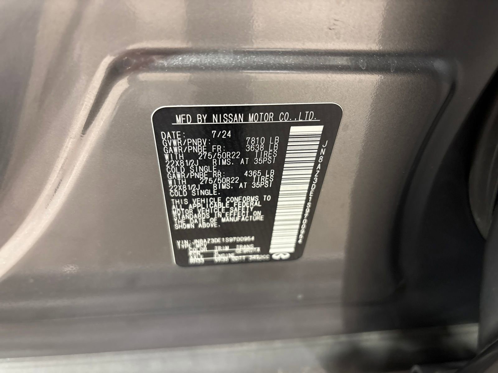 Certified 2025 INFINITI QX80 Sensory image 30