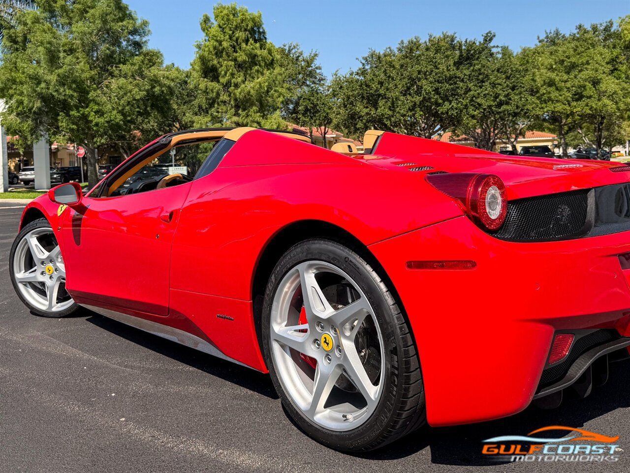 Used 2014 Ferrari 458 Spider RWD image 46