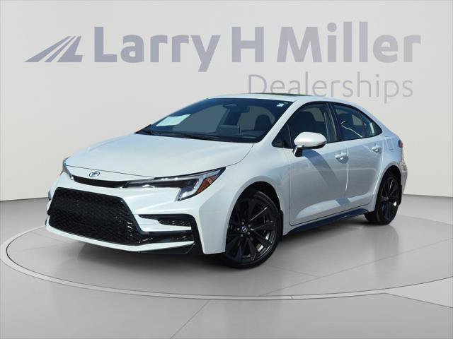 Certified 2025 Toyota Corolla XSE FWD image 1