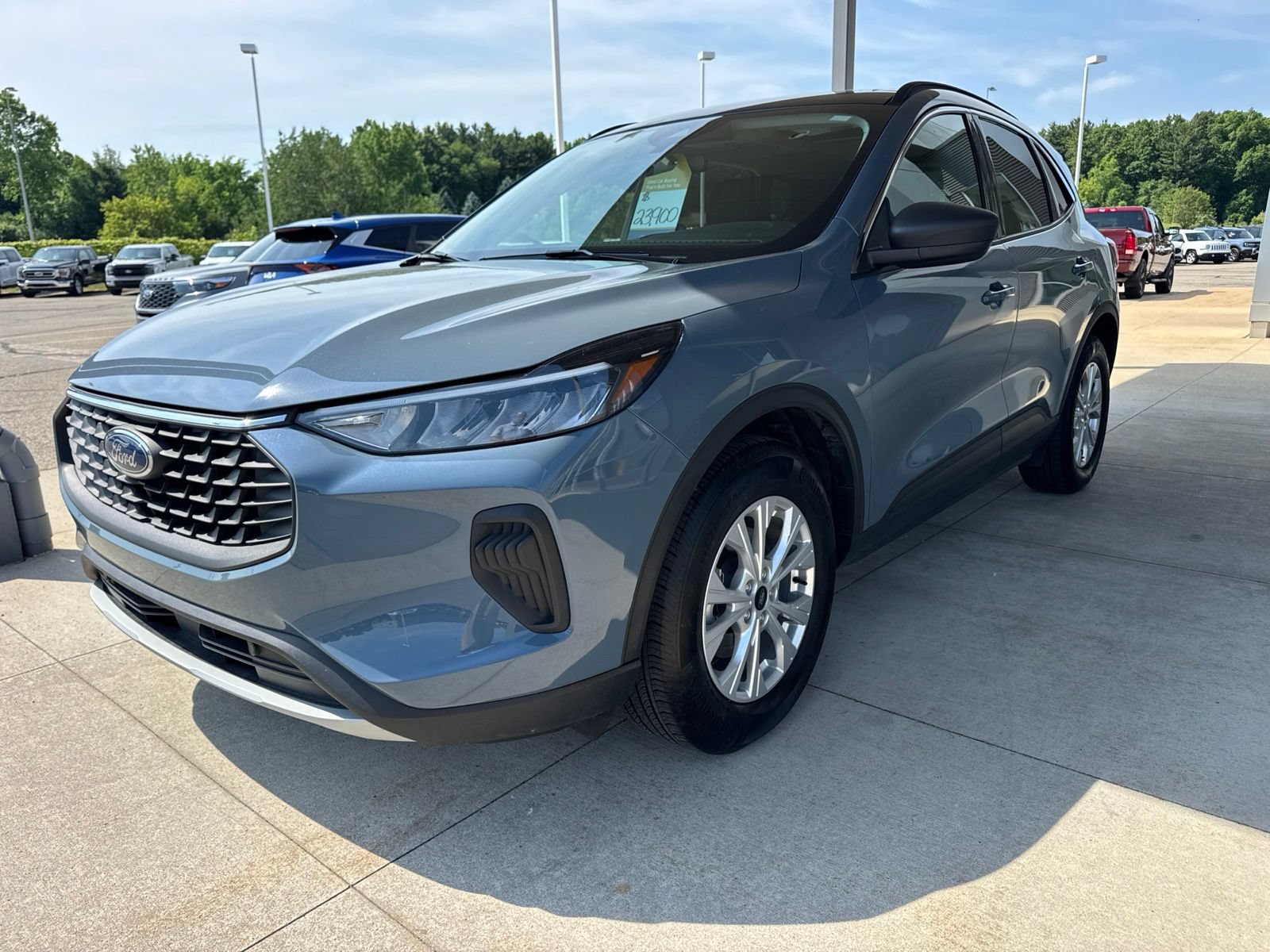 Certified 2023 Ford Escape Active AWD/4WD image 3