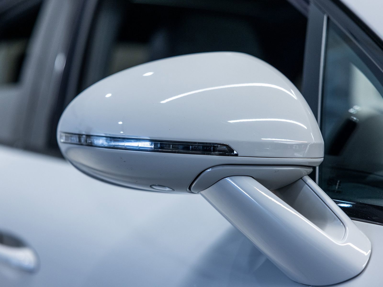 Certified 2024 Porsche Macan S image 11